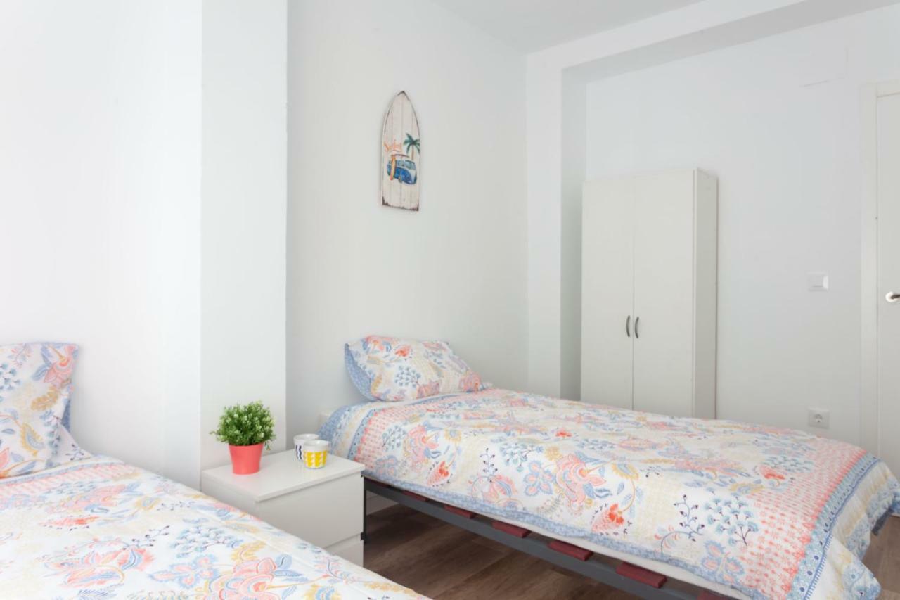 Apartamentos El Paraiso ログローニョ エクステリア 写真